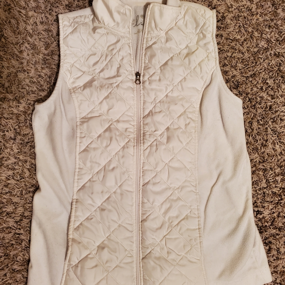 Vests (two) - Picture 2 of 4
